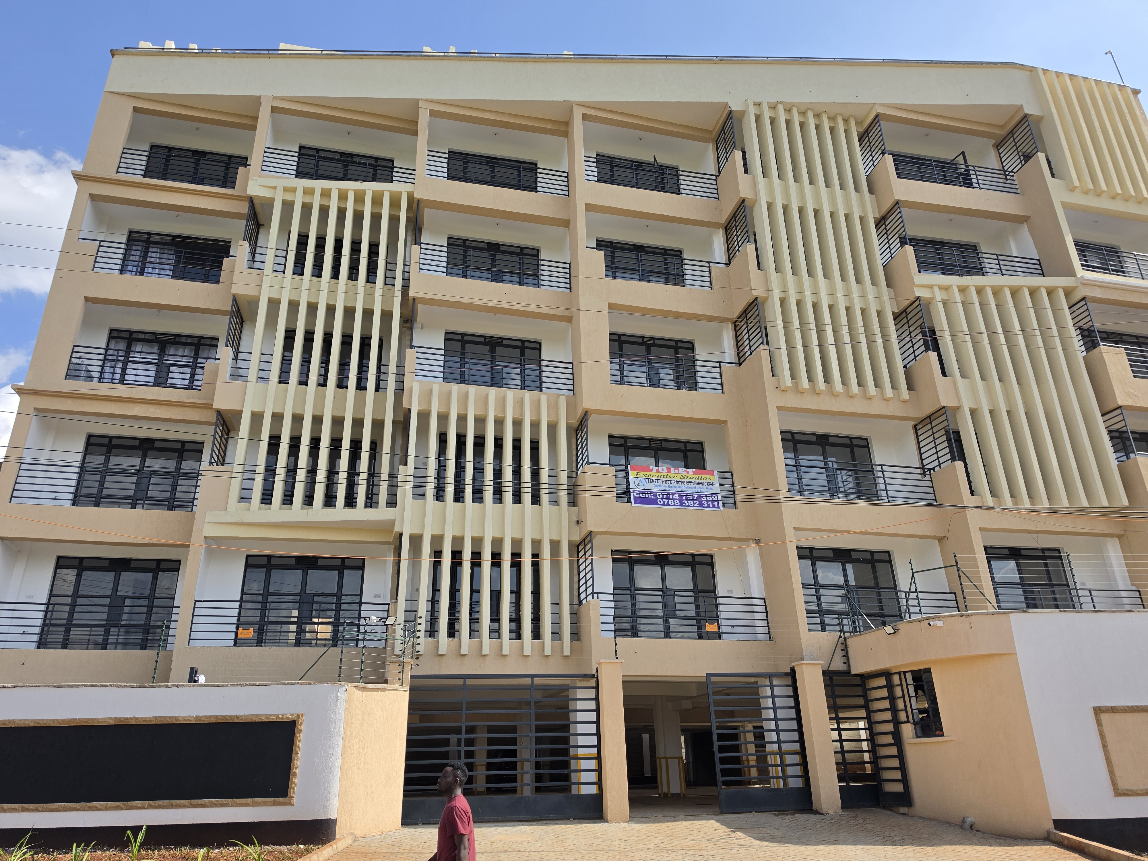 Kirawa Crest view 2